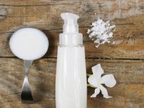 Fluide visage à l'acide hyaluronique repuplant et anti-âge